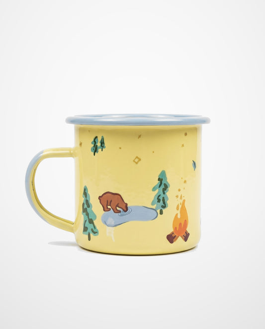 Brother Bear Enamel Mug – studiobilde av bjørnesiden